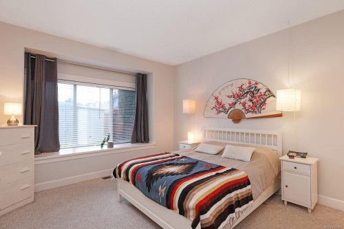 3311 Eighth St, Cumberland, BC 