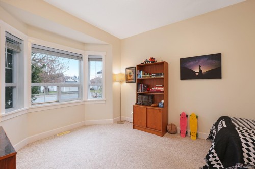 3311 Eighth St, Cumberland, BC 