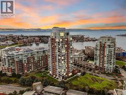 809 83 Saghalie Rd  Victoria, BC V9A 0E7