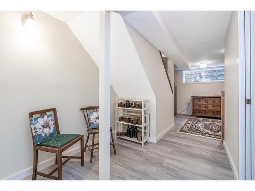 9727 Hazel Street|Chilliwack Proper East, Chilliwack, BC - Indoor Photo Showing Other Room