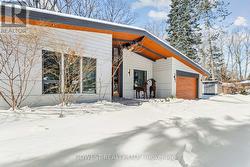 344 DALEWOOD DRIVE Oakville, ON L6J 4P5