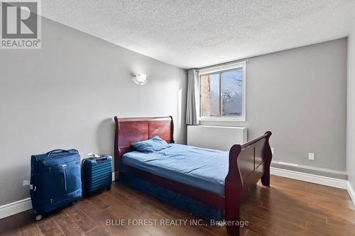 510 - 570 Proudfoot Lane, London North (North N), ON - Indoor Photo Showing Bedroom