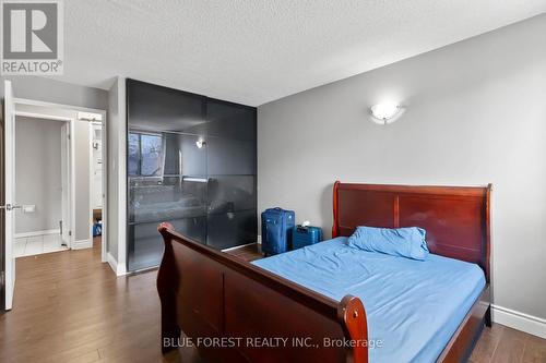 510 - 570 Proudfoot Lane, London North (North N), ON - Indoor Photo Showing Bedroom