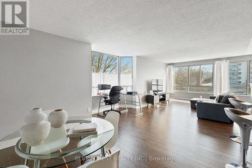 510 - 570 Proudfoot Lane, London North (North N), ON - Indoor Photo Showing Living Room