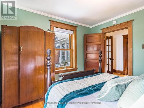 32 Wellington Street E, Brampton, ON - Indoor Photo Showing Bedroom