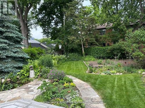 32 Wellington Street E, Brampton, ON - Outdoor