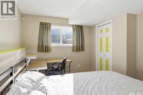 1018 Rempel Way, Saskatoon, SK - Indoor Photo Showing Bedroom