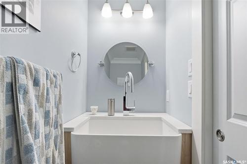 1210 Elliott Street, Saskatoon, SK - Indoor Photo Showing Bathroom