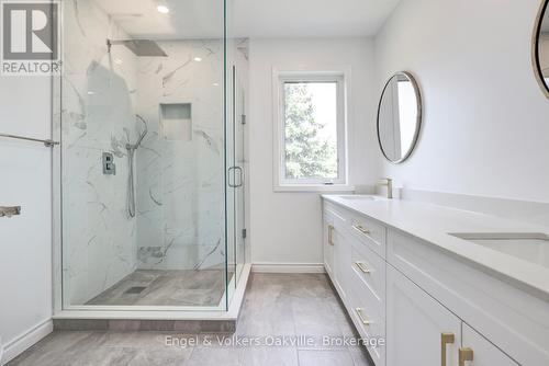 3933 Coachman Circle, Mississauga (Churchill Meadows), ON - Indoor Photo Showing Bathroom