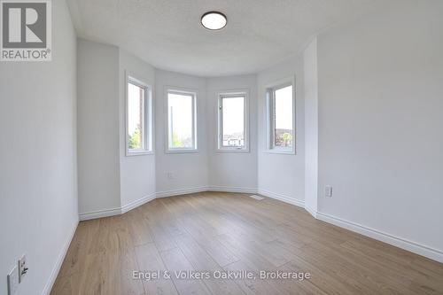 3933 Coachman Circle, Mississauga (Churchill Meadows), ON - Indoor Photo Showing Other Room
