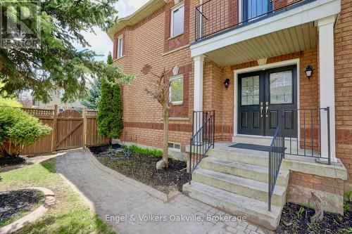 3933 Coachman Circle, Mississauga (Churchill Meadows), ON - Outdoor