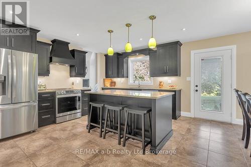 9442 Richmond Road, Bayham (Richmond), ON - Indoor Photo Showing Kitchen With Stainless Steel Kitchen With Upgraded Kitchen