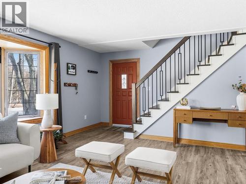 1875 Lansing, Windsor, ON - Indoor Photo Showing Living Room