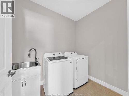 602 Hacket Road, Amherstburg, ON - Indoor Photo Showing Laundry Room