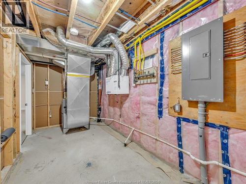 602 Hacket Road, Amherstburg, ON - Indoor Photo Showing Basement