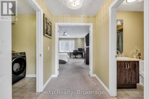 115 Holloway Terrace, Milton (Sc Scott), ON - Indoor Photo Showing Laundry Room