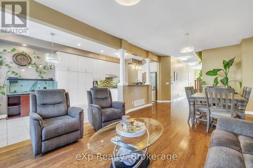 115 Holloway Terrace, Milton (Sc Scott), ON - Indoor Photo Showing Living Room
