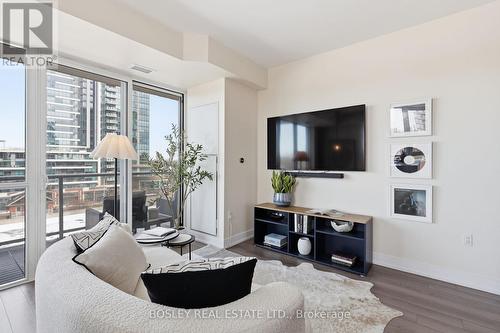 501 - 8 Ann Street, Mississauga, ON - Indoor