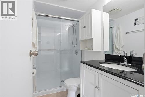 202 921 Main Street E, Saskatoon, SK - Indoor Photo Showing Bathroom