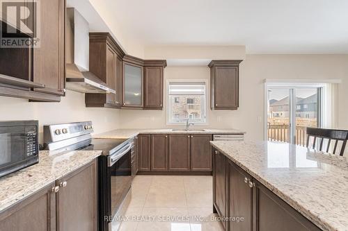 37 Pace Avenue, Brantford, ON - Indoor Photo Showing Kitchen With Upgraded Kitchen