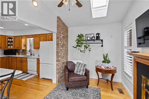 12 Falls Crescent, Simcoe, ON - Indoor Photo Showing Kitchen