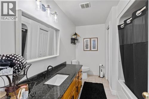 12 Falls Crescent, Simcoe, ON - Indoor Photo Showing Bathroom