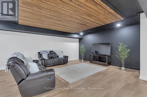 3650 Hwy 59 Highway, Norfolk, ON - Indoor Photo Showing Other Room