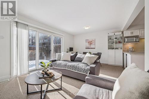 6 - 361 Arkell Road, Guelph (Pineridge/Westminster Woods), ON - Indoor Photo Showing Living Room