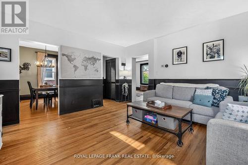 69 Peel Street, Kawartha Lakes (Lindsay), ON - Indoor Photo Showing Living Room