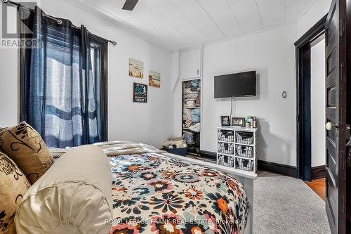69 Peel Street, Kawartha Lakes (Lindsay), ON - Indoor Photo Showing Bedroom