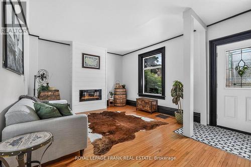 69 Peel Street, Kawartha Lakes (Lindsay), ON - Indoor Photo Showing Living Room With Fireplace
