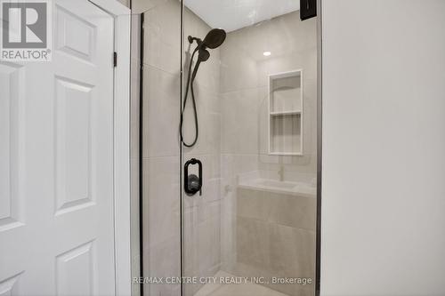 92 Mill Street, Middlesex Centre (Ilderton), ON - Indoor Photo Showing Bathroom