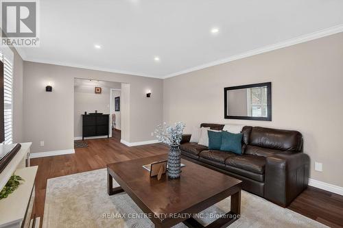 92 Mill Street, Middlesex Centre (Ilderton), ON - Indoor Photo Showing Living Room