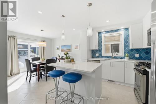 317 Mercury Street, Clarence-Rockland, ON - Indoor Photo Showing Kitchen With Upgraded Kitchen