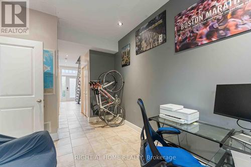 110 Little London Private, Ottawa, ON - Indoor