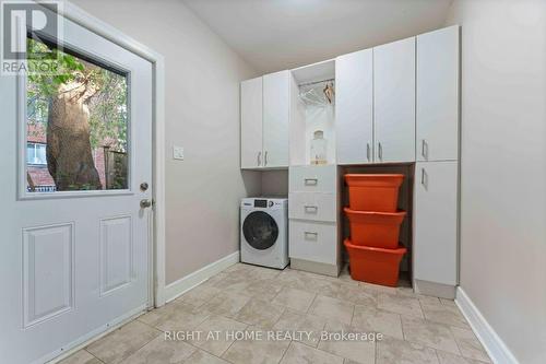 110 Little London Private, Ottawa, ON - Indoor Photo Showing Laundry Room
