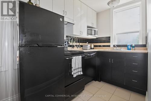 60 Cobourg Street, Ottawa, ON - Indoor Photo Showing Kitchen