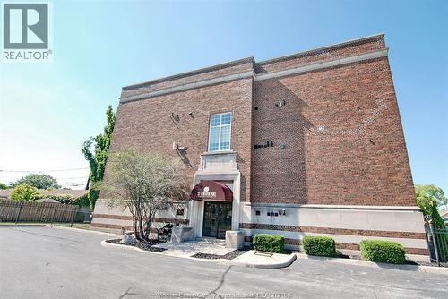 647 Irvine Unit# 301, Windsor, ON - Outdoor