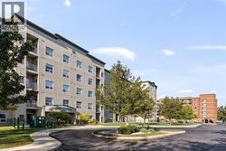 5000 WYANDOTTE STREET East Unit# 212  Windsor, ON N8Y 5B8