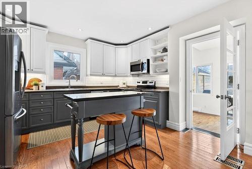 494 Martha Street, Burlington, ON - Indoor Photo Showing Kitchen With Stainless Steel Kitchen