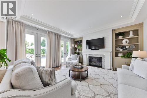 408 Saville Crescent, Oakville, ON - Indoor Photo Showing Living Room With Fireplace