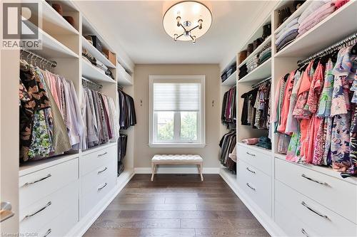 408 Saville Crescent, Oakville, ON - Indoor With Storage