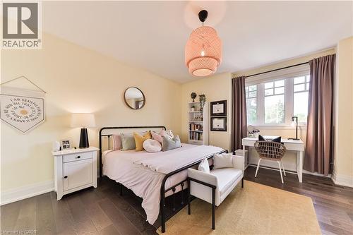 408 Saville Crescent, Oakville, ON - Indoor Photo Showing Bedroom