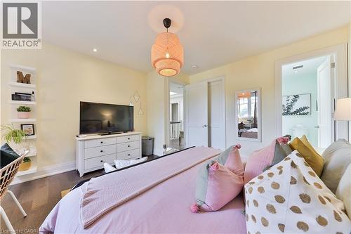 408 Saville Crescent, Oakville, ON - Indoor Photo Showing Bedroom