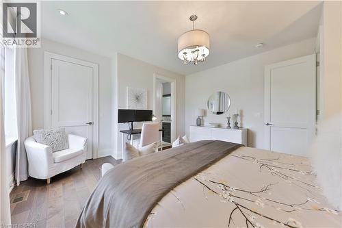 408 Saville Crescent, Oakville, ON - Indoor Photo Showing Bedroom