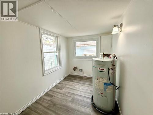 20 Mcnaughton Avenue, Wallaceburg, ON - Indoor Photo Showing Other Room