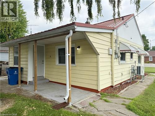 20 Mcnaughton Avenue, Wallaceburg, ON - Outdoor With Exterior