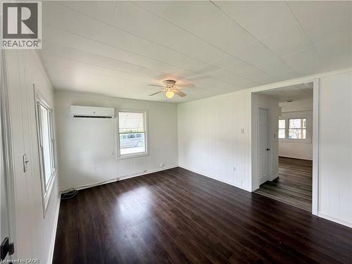 20 Mcnaughton Avenue, Wallaceburg, ON - Indoor Photo Showing Other Room