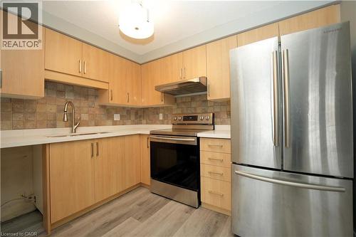 11 Lemonbalm Street, Kitchener, ON - Indoor Photo Showing Kitchen