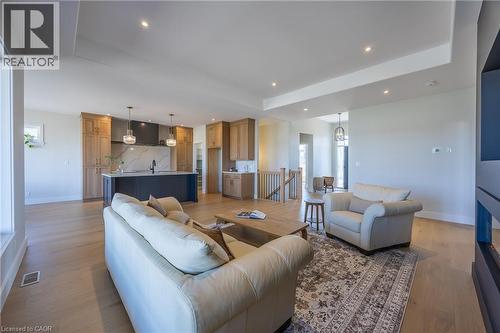 34 Andrew Avenue, Simcoe, ON - Indoor Photo Showing Living Room